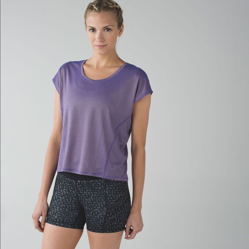Lululemon key hole back t shirt - Picture 1 of 5
